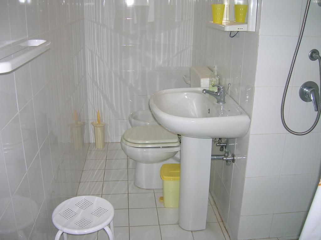 Al Villino Sunshine In Villa Con Piscina Ed Idromassaggio Sant'Alfio Room photo